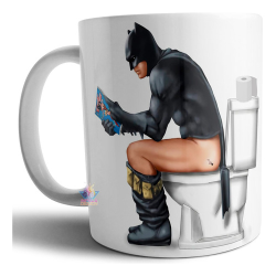 986215-MLA71680401684_092023,Taza Cerámica Batman Cagando Batitrono Superheroe Divertida